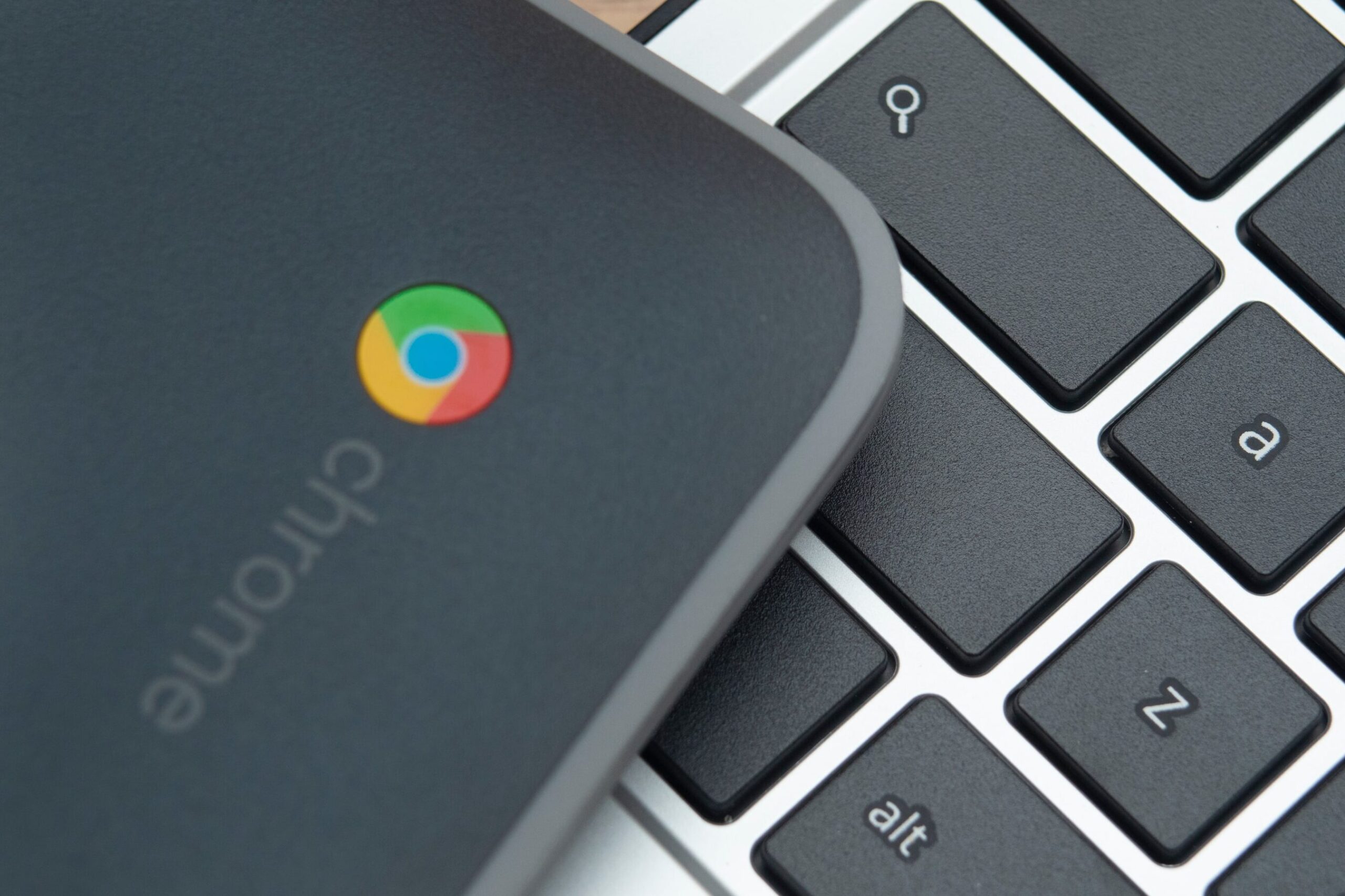 ChromebookをWindows化する方法とは？ メリット＆デメリットを解説